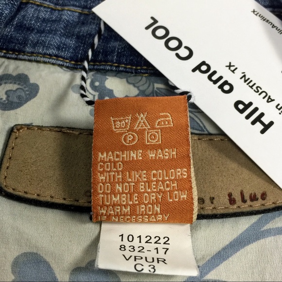 SOLD—DENIM JACKET—CHRISTOPHER BLUE  Size Medium. - Picture 7 of 8